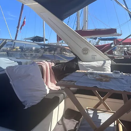Bådhotel Boat In Puerto De Mogan